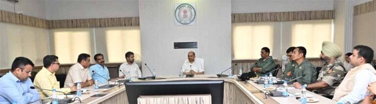सुब्रत साहू ने अधिकारियों संग समीक्षा बैठक की, तय हुई नई रणनीतियां