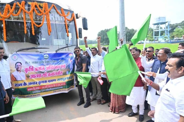 क्यू आर कोड स्कैन कर किसान सीधे बेच सकेंगे अपनी फसल बिचौलियों से मिलेगी निजात : मुख्यमंत्री साय