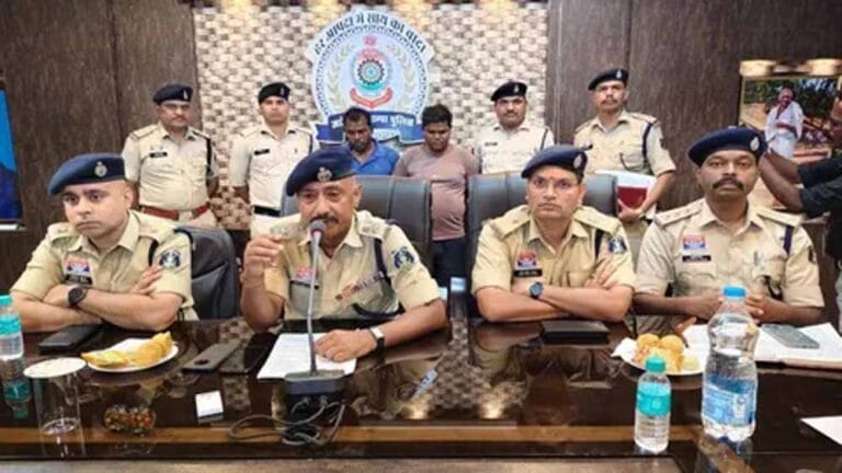 रोज़ाना विवाद से परेशान कोचिया ने शराब में मिलाया सुहागा, दो युवकों की मौत