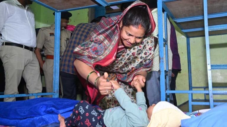 मंत्री राजवाड़े ने सखी सेंटर में महिलाओं की सुरक्षा पर दिया जोर, नशामुक्ति केंद्र का किया निरीक्षण