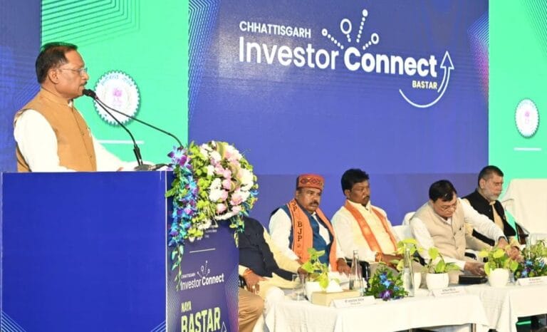 CG : बड़े सार्वजनिक निवेशों के साथ-साथ लगभग ₹1,000 करोड़ का निजी निवेश भी सेवा क्षेत्र और एमएसएमई: लगभग ₹52,000 करोड़ की प्रतिबद्धताओं के साथ बस्तर औद्योगिक और सामाजिक-आर्थिक परिवर्तन का बन रहा नया केंद्र…