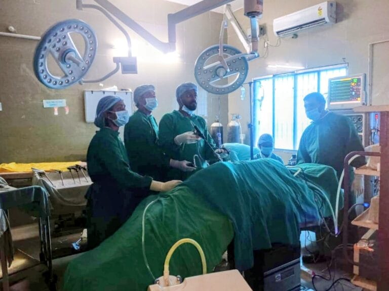 CG : कोण्डागांव जिला अस्पताल ने रचा इतिहास, पहली बार लेप्रोस्कोपिक पद्धति से सफल किडनी ऑपरेशन