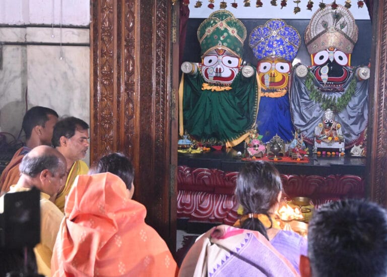 CG : केंद्रीय मंत्री अन्नपूर्णा देवी ने रायपुर में भगवान जगन्नाथ का किया दर्शन