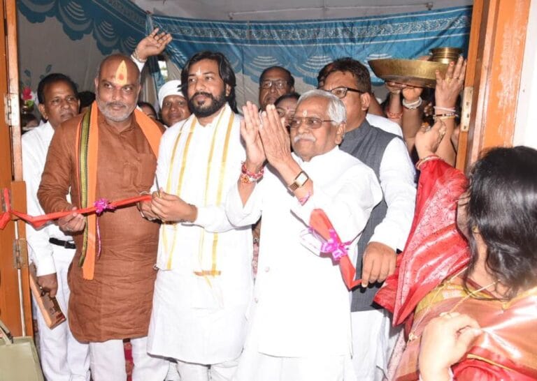 CG : दुर्ग में मंत्री गुरु खुशवंत साहेब ने किया अतिरिक्त कक्ष का शुभारंभ