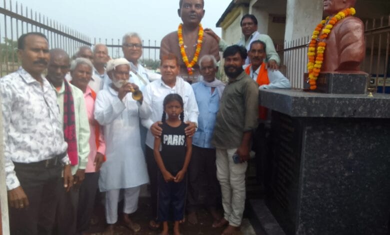गुरु के बाना,,," गीत के साथ याद किए गए नाचा के पितामह मंदराजी दाऊ