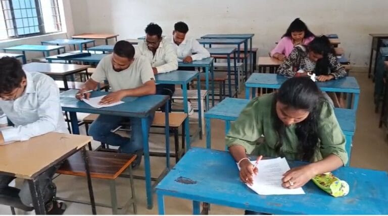 CG : स्वास्थ्य विभाग में भर्ती परीक्षा संपन्न, 263 में से 99 अभ्यर्थी हुए शामिल…
