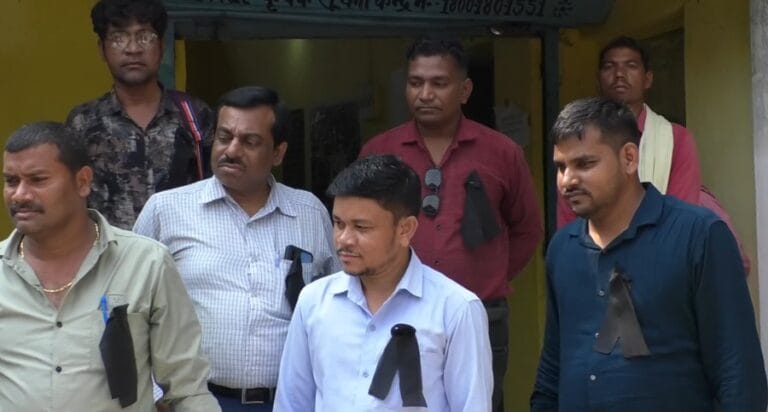 CG : कृषि अधिकारियों का आंदोलन, काली पट्टी बांधकर जताया आक्रोश…
