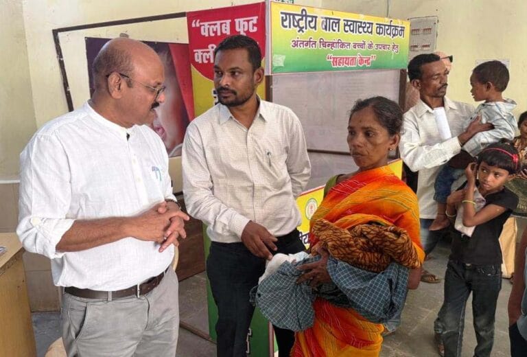 क्लब फुट बच्चों की मदद के लिए चिरायु का विशेष शिविर, उत्तर बस्तर कांकेर में हुआ आयोजन