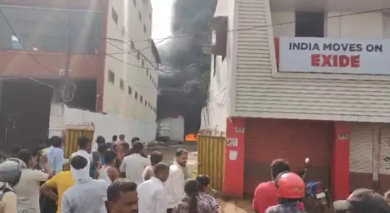 CG : बैटरी फैक्ट्री में लगी आग, खमतराई पुलिस स्पॉट पर…
