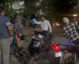 CG : युवती ने युवक को मारा थप्पर अचानक युवक के आंखों में मिर्ची पाउडर डाल दिया…