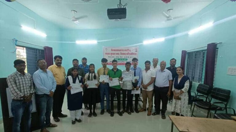 भरतपुर की प्रतियोगिता में छात्रों ने दिखाई बेमिसाल प्रतिभा, सड़क सुरक्षा विषयक वाद-विवाद संपन्न