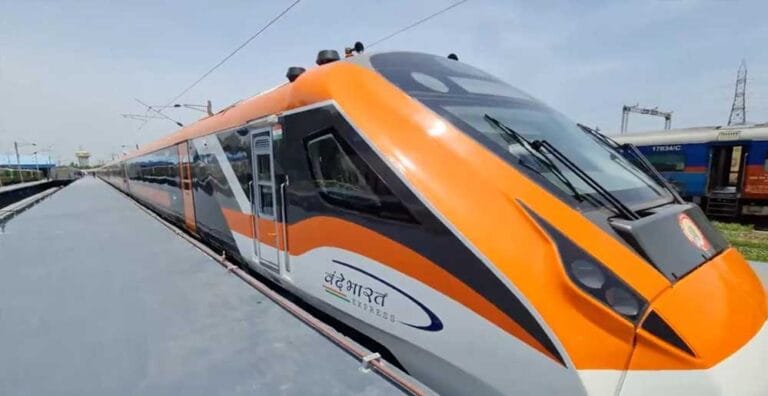 Vande_Bharat_train_38_1-1.jpg