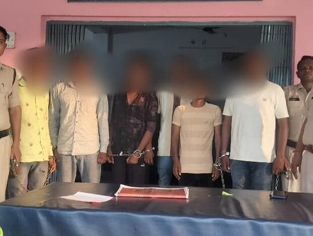 Rajnandgaon: धारदार हथियार से हमला करने वाले 06 आरोपी को गिरफ्तार कर भेजा गया जेल