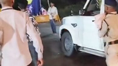 युवक ने पुलिसकर्मी पर डंडे से किया हमला