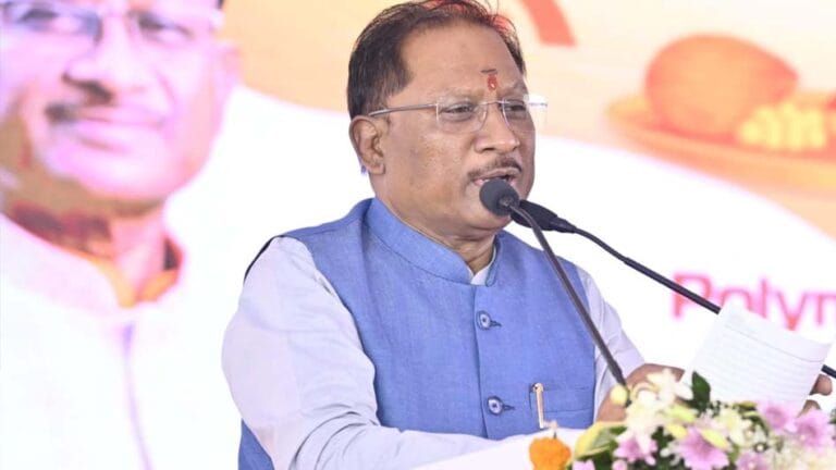 मैदानी अधिकारी–कर्मचारी फील्ड में जाकर बांधों एवं संबंधित संरचनाओं का करें सतत निरीक्षण– मुख्यमंत्री साय