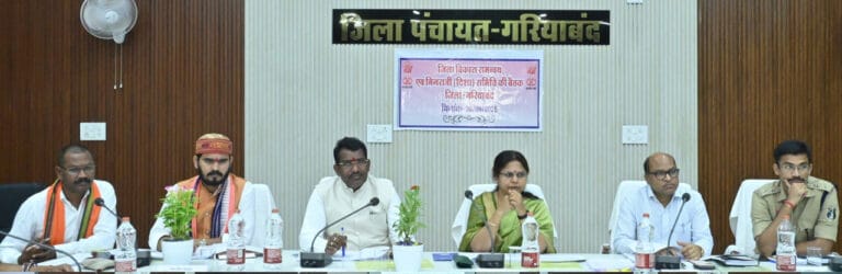 CG : दुर्घटना कम करने सड़कों पर करें सुधारात्मक कार्य: सांसद चौधरी