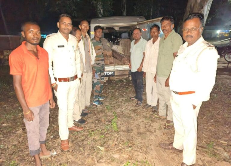 CG : प्रतापपुर वन परिक्षेत्र में अवैध साल लकड़ी जब्त, वन अपराध दर्ज