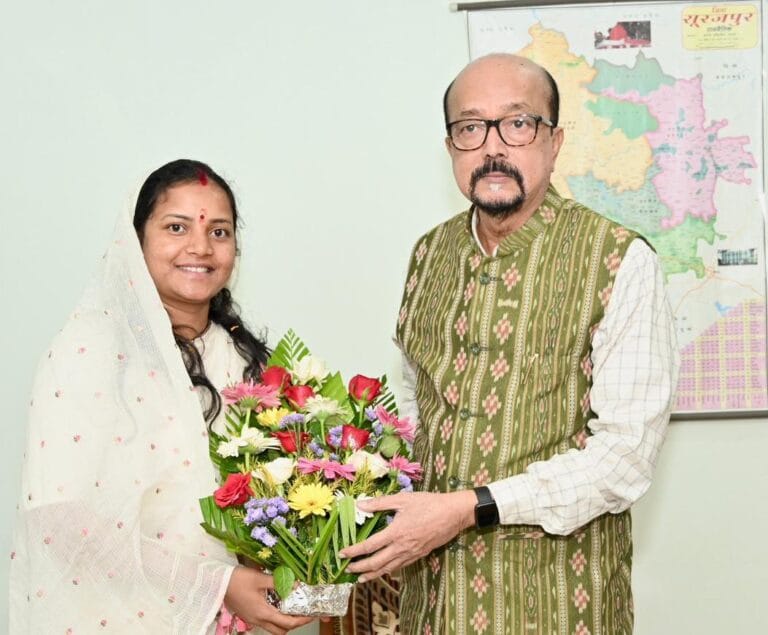 CG : महिला एवं बाल विकास मंत्री लक्ष्मी राजवाड़े ने राज्यपाल रमेन डेका से की सौजन्य भेंट