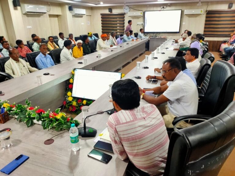 आदि कर्मयोगी अभियान: जिला एवं ट्राइबल विलेज विजन प्लान 2030 की बैठक सम्पन्न