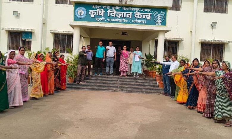 राजनांदगांव : कृषि विज्ञान केंद्र सुरगी में मनाया गया संविधान दिवस