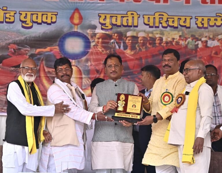 CG : जनजातीय समुदाय के सर्वांगीण विकास के लिए कार्य कर रही है हमारी सरकार : मुख्यमंत्री साय