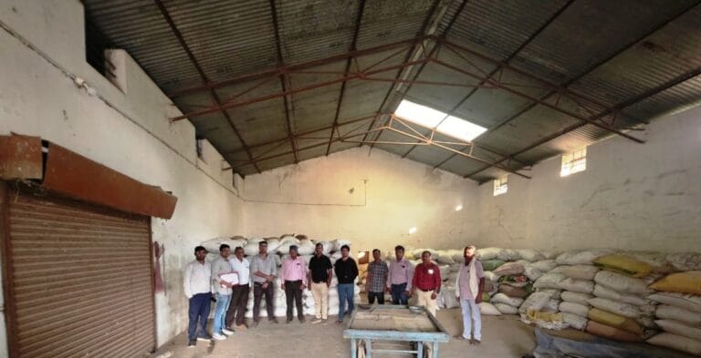 CG : अवैध रूप से भंडारित 450 कट्टा धान जब्त