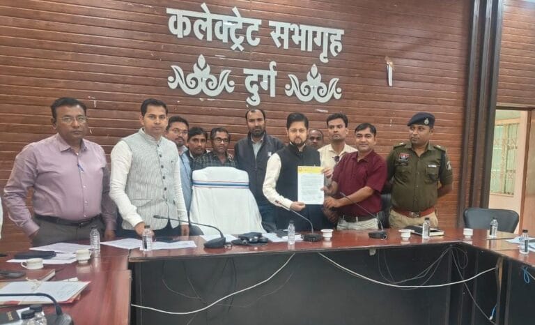 CG : विशेष गहन पुनरीक्षण के दौरान बीएलओ पर हमला, आरोपी गिरफ्तार- दुर्ग जिला प्रशासन ने की त्वरित कार्रवाई