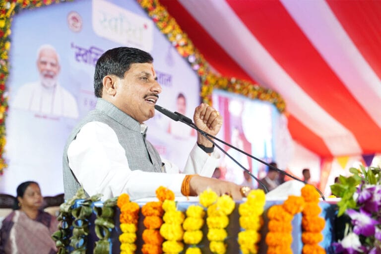 mohan_3A_111.jpg