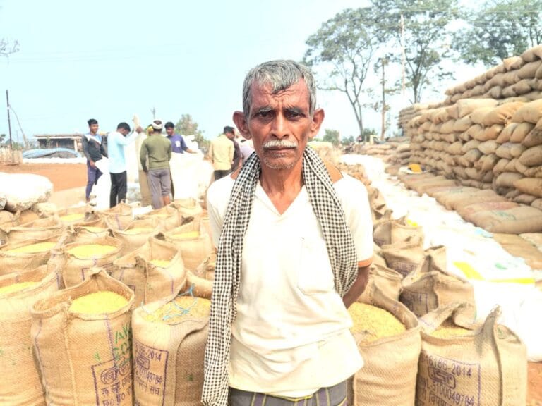 मोहला : बुजुर्ग किसान मुन्ना सिंह ने कहा धान विक्रय की राशि से घर निर्माण में मिलेगा सहयोग