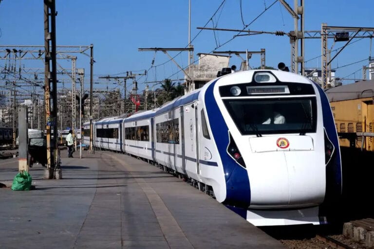 vande_bharat_express_19A_57_4-1.jpg