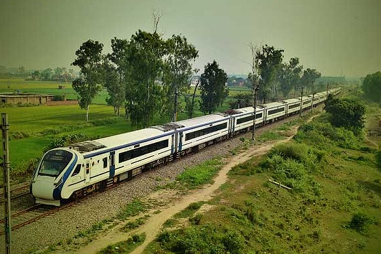 vande_bharat_express_19A_57_5-1.jpg