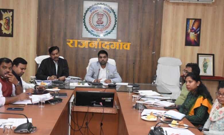 प्रशासन गांव की ओर 2025 के तहत शासन की योजनाओं का लाभ जिले के अंतिम व्यक्ति तक पहुंचाने के लिए करें कार्य : कलेक्टर