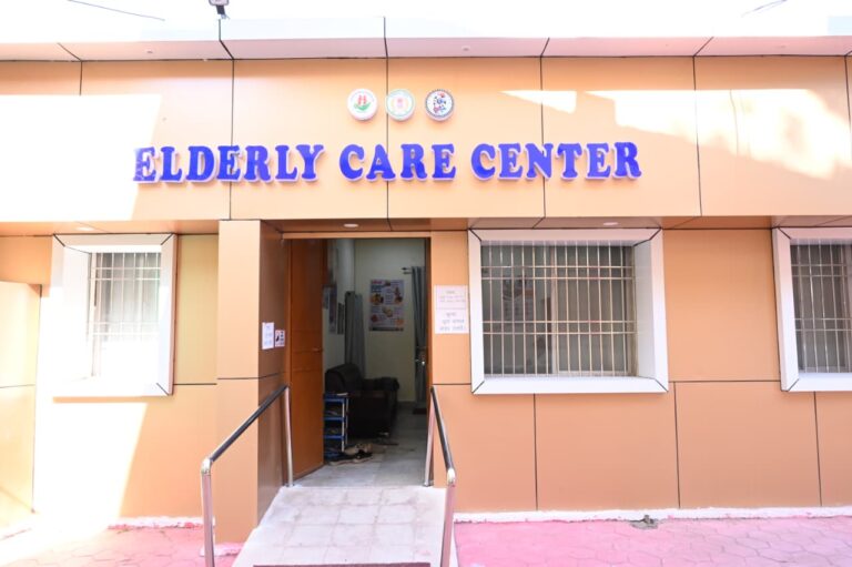 CG : विशेष लेख : प्रदेश का पहला बुजुर्ग स्वास्थ्य देखभाल केंद्र बना सहारा
