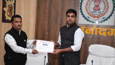 राजनांदगांव : कलेक्टर ने धान खरीदी के मद्देनजर समिति प्रबंधकों एवं पटवारियों की ली बैठक