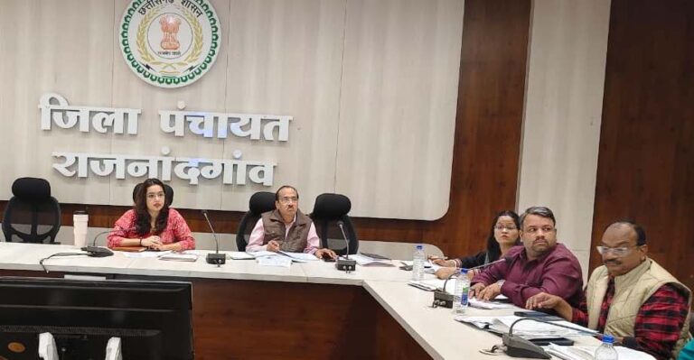 राजनांदगांव : सीईओ जिला पंचायत ने प्रधानमंत्री सूर्यघर मुफ्त बिजली योजना के क्रियान्वयन की समीक्षा