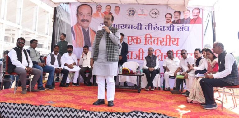 Rajnandgaon : तीरंदाजी ध्यान, धैर्य, एकाग्रता और अनुशासन का खेल : उप मुख्यमंत्री अरूण साव