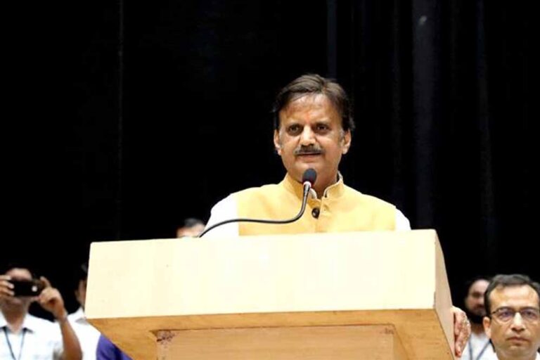 Rajendra_Shukla_A_26.jpg