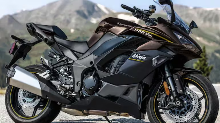 2026 Kawasaki Ninja 1100SX भारत में लॉन्च: नई ब्लैक-गोल्ड लुक, वही दमदार परफॉर्मेंस