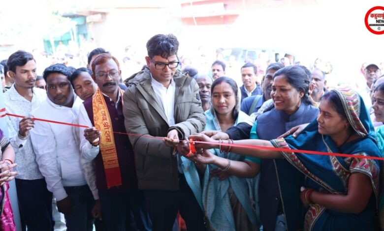 CG: कड़ाके की ठंड में सुबह-सुबह गांवों तक पहुंचे वित्त मंत्री श्री चौधरी, विकास कार्यों को दी नई गति