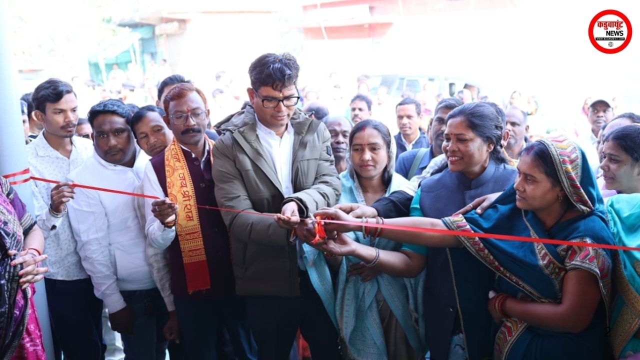 CG: कड़ाके की ठंड में सुबह-सुबह गांवों तक पहुंचे वित्त मंत्री श्री चौधरी, विकास कार्यों को दी नई गति