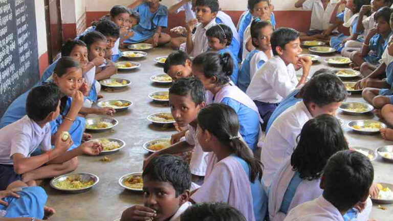 mid_day_meal_128_2.jpg