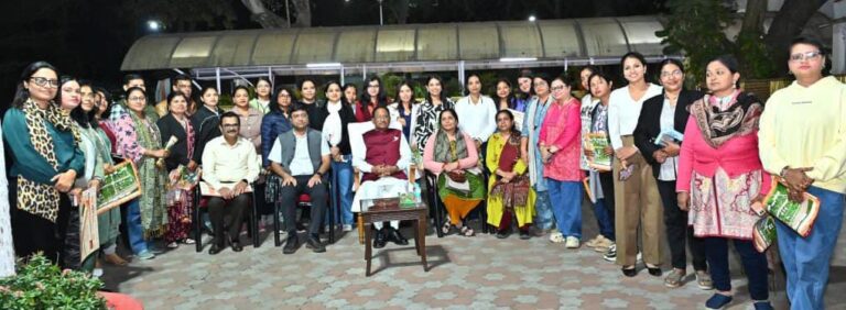 महिला पत्रकार अपने साहस से कर रहीं लोकतंत्र के चौथे स्तंभ को मजबूत