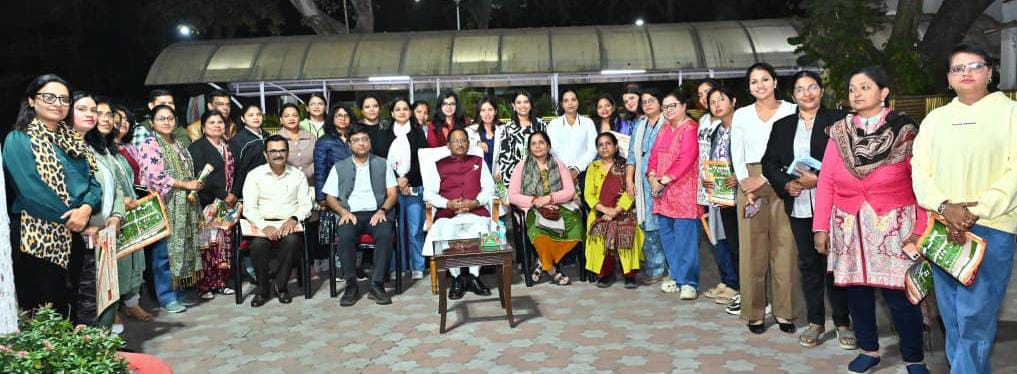 महिला पत्रकार अपने साहस से कर रहीं लोकतंत्र के चौथे स्तंभ को मजबूत