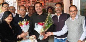 छत्तीसगढ़ टीचर्स एसोसिएशन के टेबल कैलेण्डर 2026 का महापौर मधुसूदन ने किया विमोचन