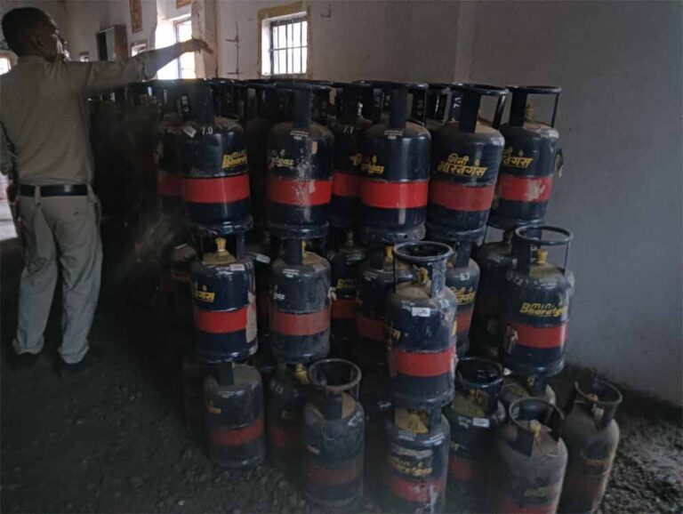 Gas_03.jpg