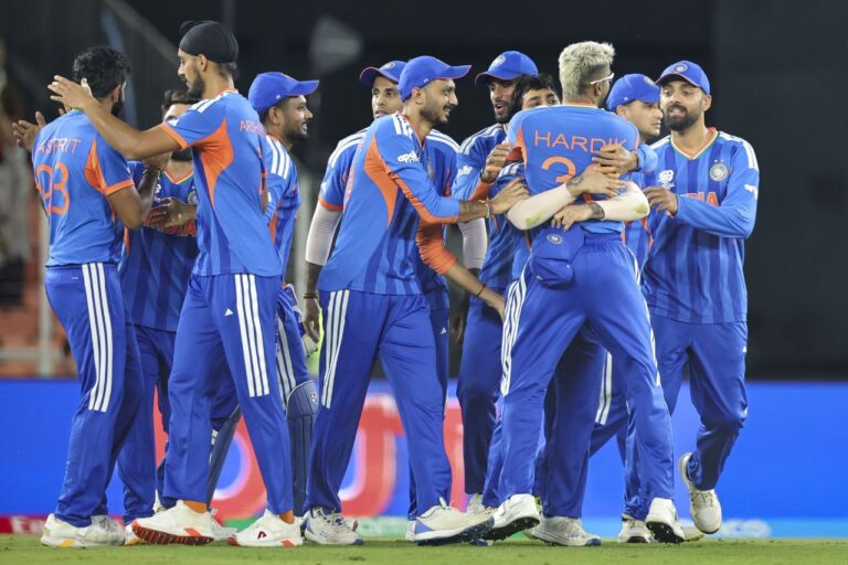 न्यूजीलैंड को हराकर भारत बना T20 वर्ल्ड चैंपियन, तीसरी बार जीती ट्रॉफी; अहमदाबाद में रचा इतिहास
