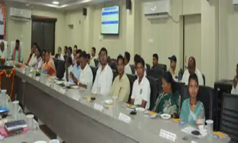 राजनांदगांव : खाद्यान्न, पेंशन, पीएम आवास व स्टेडियम का मुद्दा उठा…