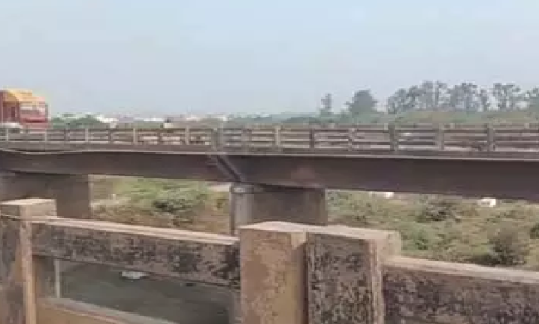 CG : पल्सर सवार की हाइवा के नीचे आने से मौत, दुर्ग खारुन नदी ब्रिज में हुआ हादसा…
