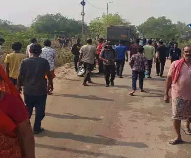 CG : हाईवा चालक ने आगे बढ़ने के चक्कर में बाइक सवार को रौंदा, मौत…