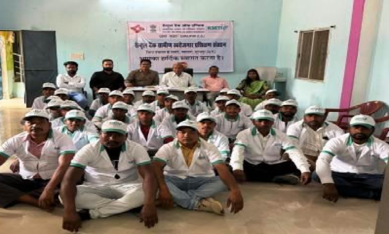 CG : सेंट्रल बैंक आरसेटी सूरजपुर : एक साथ तीन ब्लॉकों में राजमिस्त्री प्रशिक्षण संपन्न…